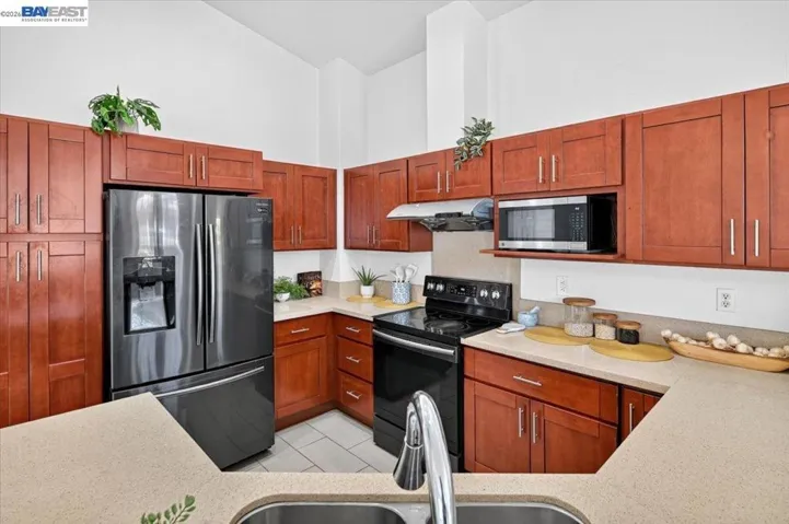10837 Mcpeak Ln, Dublin, California 94568