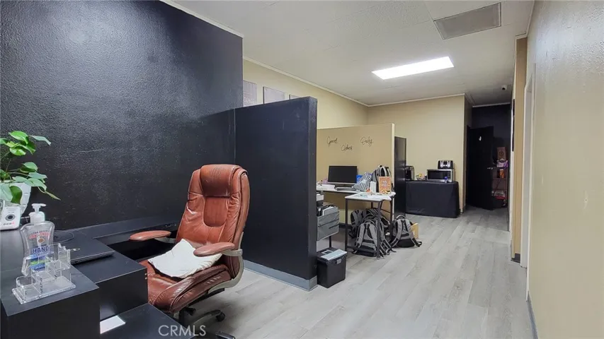 16519 Victor 327, Victorville, California 92395
