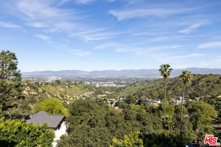 14435 Mulholland Drive, Los Angeles, California 90077