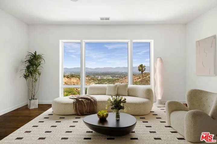 14435 Mulholland Drive, Los Angeles, California 90077