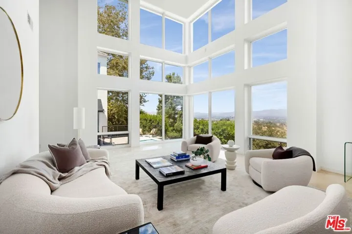 14435 Mulholland Drive, Los Angeles, California 90077