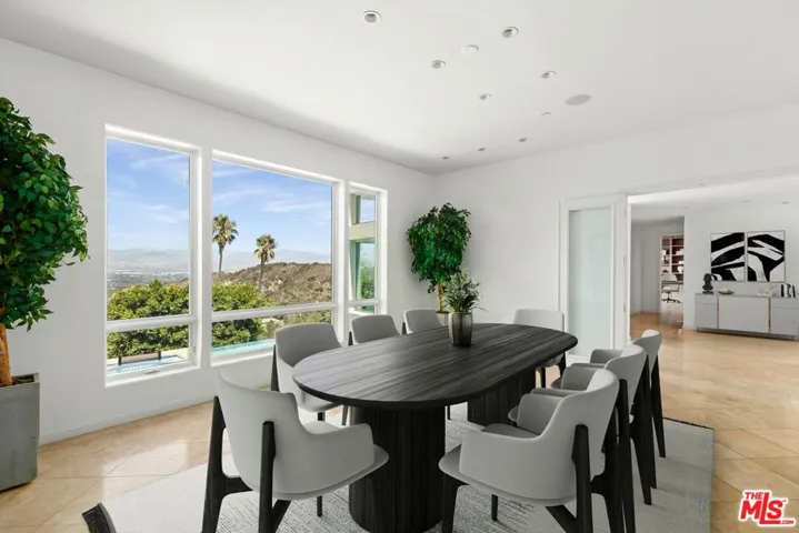14435 Mulholland Drive, Los Angeles, California 90077
