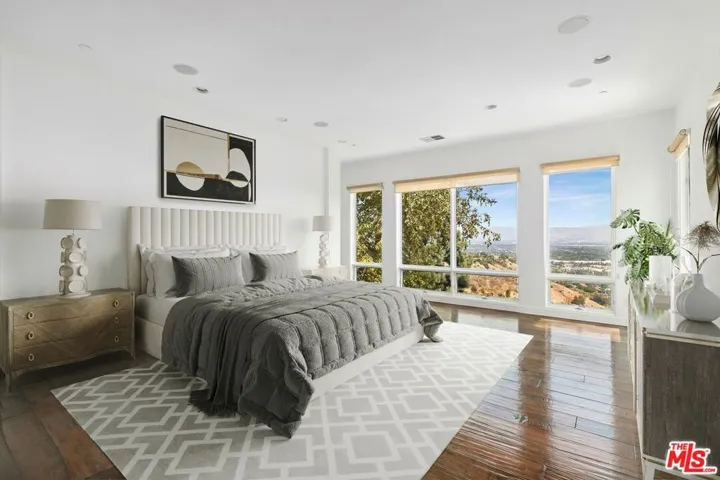 14435 Mulholland Drive, Los Angeles, California 90077