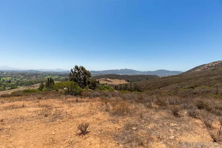 N Twin Oaks Valley Rd, San Marcos, California 92069