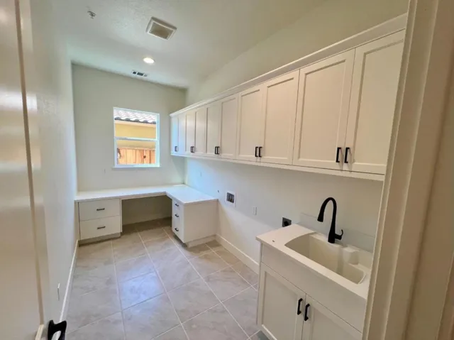 2106 White Oak Drive, Hollister, California 95023