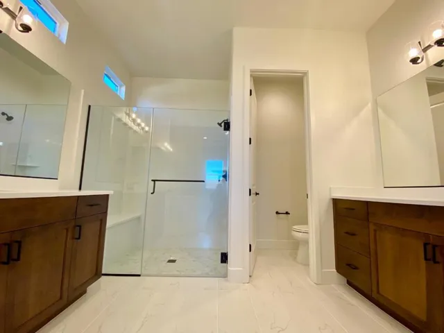 2106 White Oak Drive, Hollister, California 95023