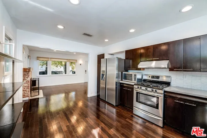 7722 Clinton Street, Los Angeles, California 90036