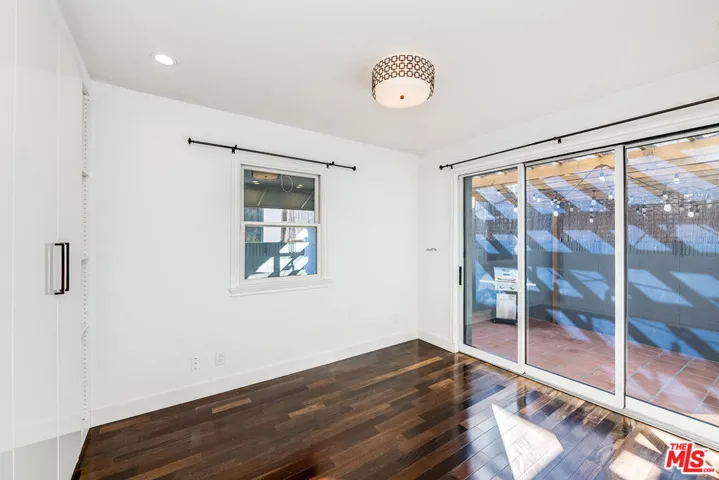 7722 Clinton Street, Los Angeles, California 90036