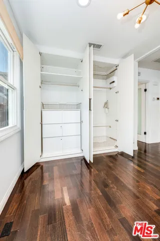 7722 Clinton Street, Los Angeles, California 90036