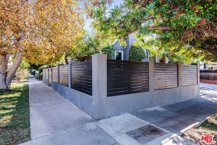 7722 Clinton Street, Los Angeles, California 90036