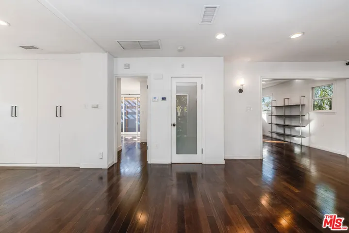 7722 Clinton Street, Los Angeles, California 90036