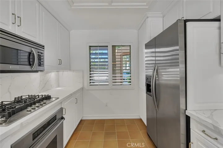 172 Villa Point Drive, Newport Beach, California 92660