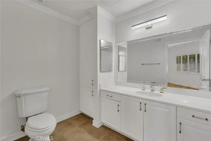 172 Villa Point Drive, Newport Beach, California 92660
