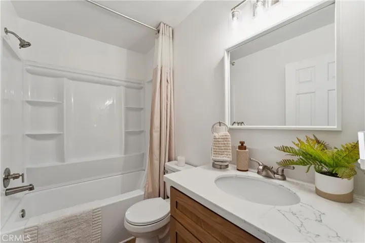637 Holly, Oxnard, California 93036