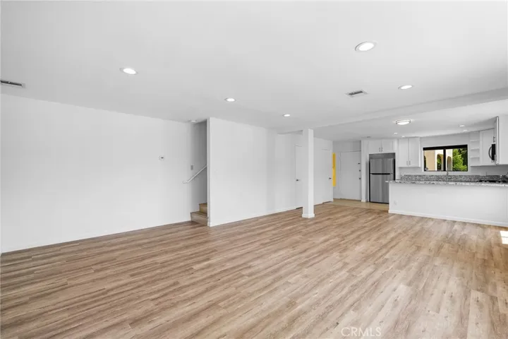 621 E Lomita Avenue A, Glendale, California 91205