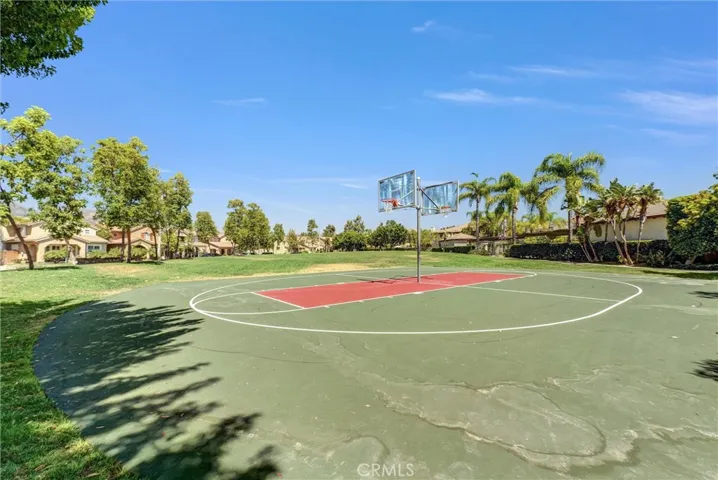 GREAT amenities including a sport court, open space and POOL!!