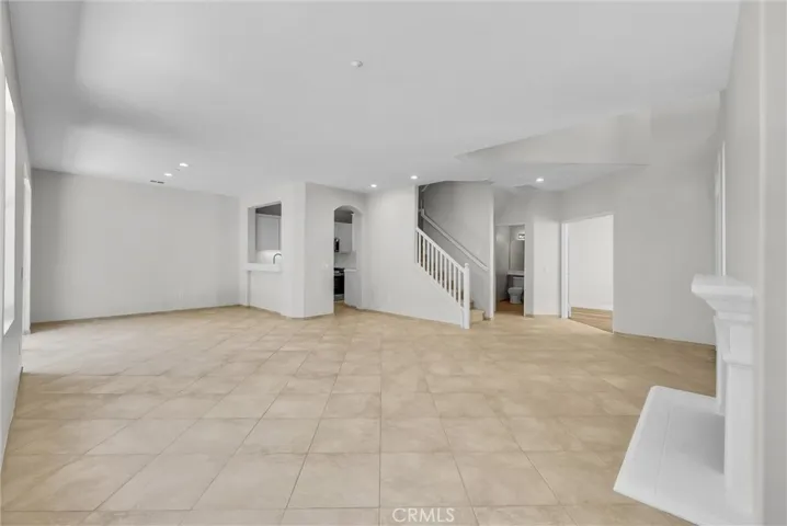 413 Knoll Lake, Mission Viejo, California 92692
