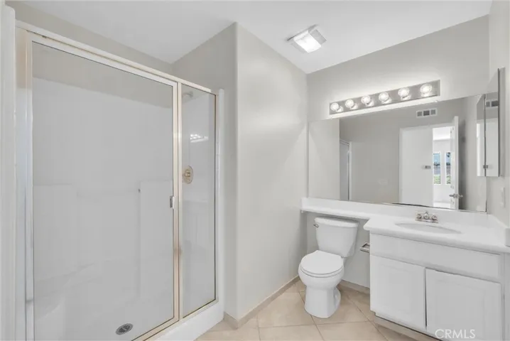 Walk in shower in the DOWNSTAIRS barthroom