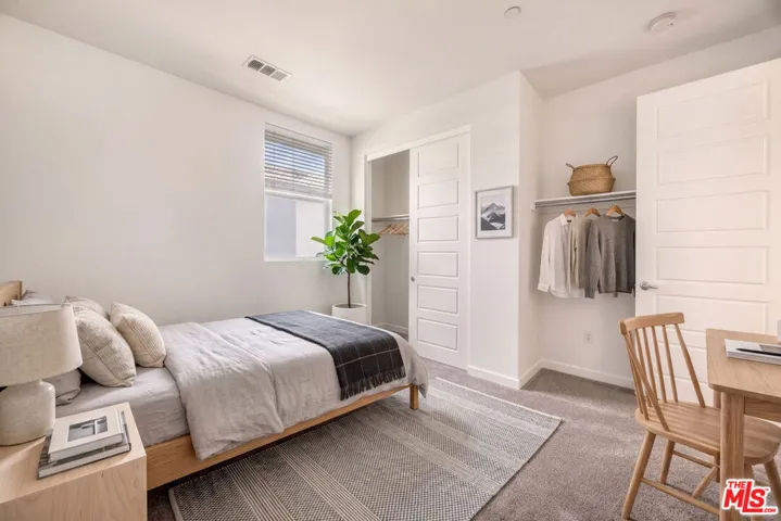 19508 Empire Lane, Northridge, California 91324