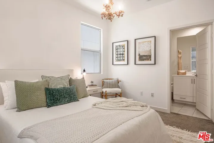 19508 Empire Lane, Northridge, California 91324