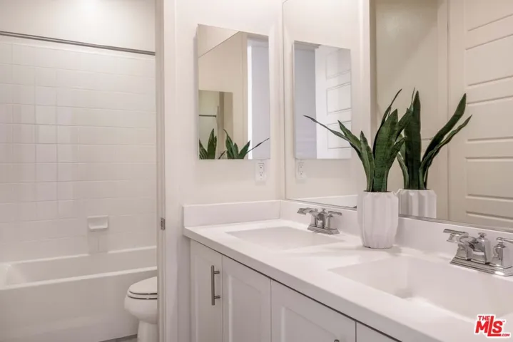 19508 Empire Lane, Northridge, California 91324