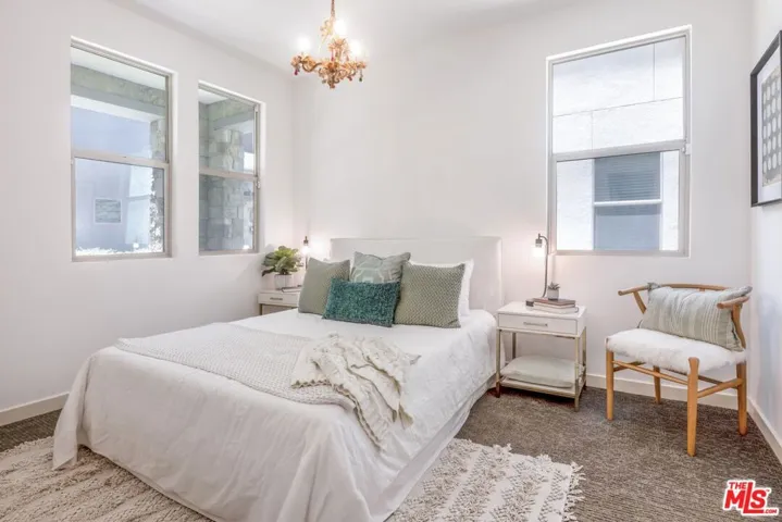 19508 Empire Lane, Northridge, California 91324
