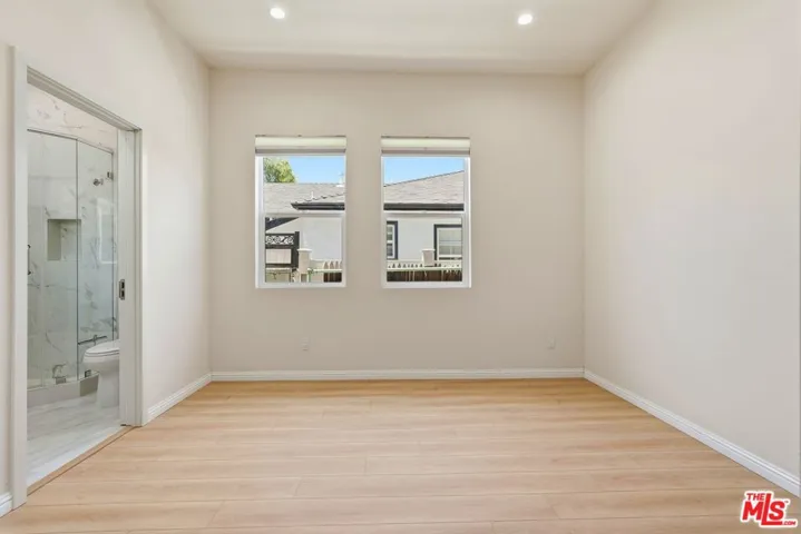 3765 Globe Avenue, Los Angeles, California 90066