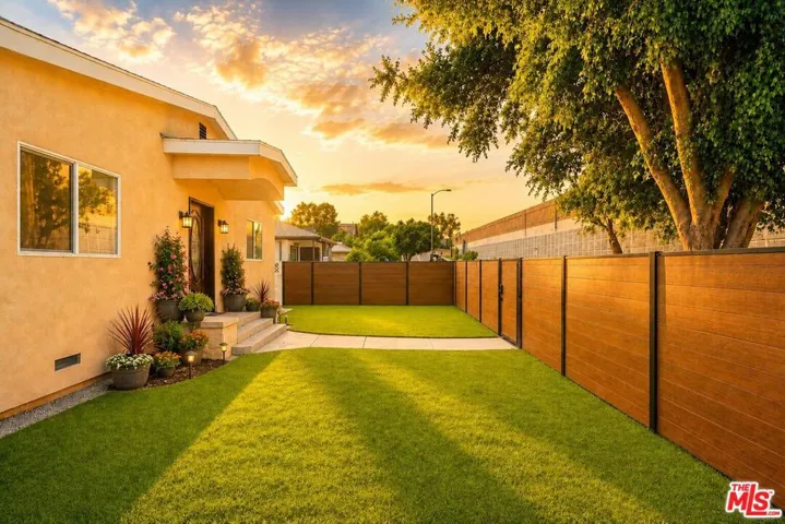3765 Globe Avenue, Los Angeles, California 90066