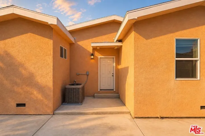 3765 Globe Avenue, Los Angeles, California 90066