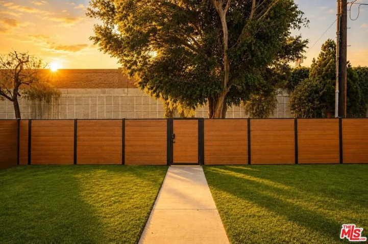 3765 Globe Avenue, Los Angeles, California 90066