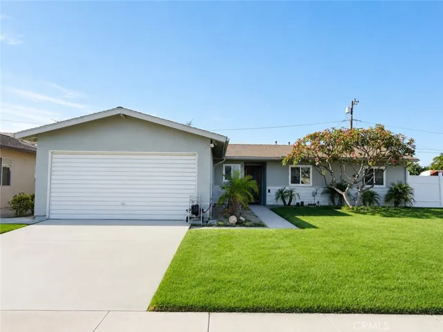 5111 New Mexico, Cypress, California 90630