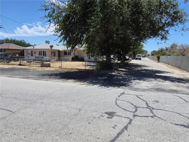 3118 E Avenue H8, Lancaster, California 93535