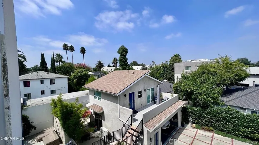 5635 Klump Avenue 1/2, North Hollywood, California 91601