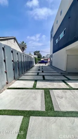 5635 Klump Avenue 1/2, North Hollywood, California 91601