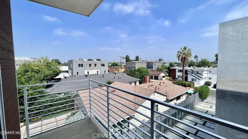 5635 Klump Avenue 1/2, North Hollywood, California 91601