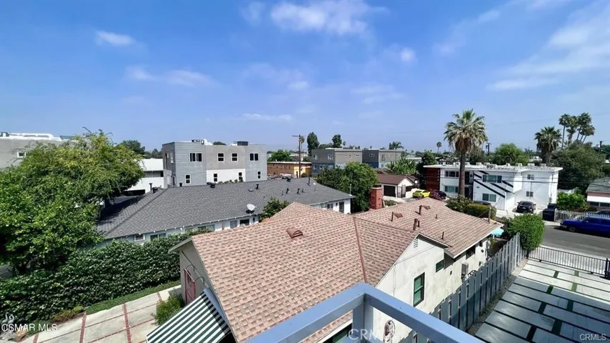 5635 Klump Avenue 1/2, North Hollywood, California 91601