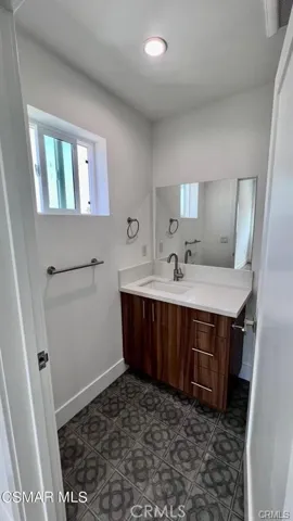 5635 Klump Avenue 1/2, North Hollywood, California 91601
