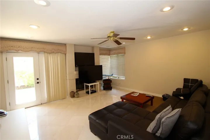 10 Sangallo, Irvine, California 92614
