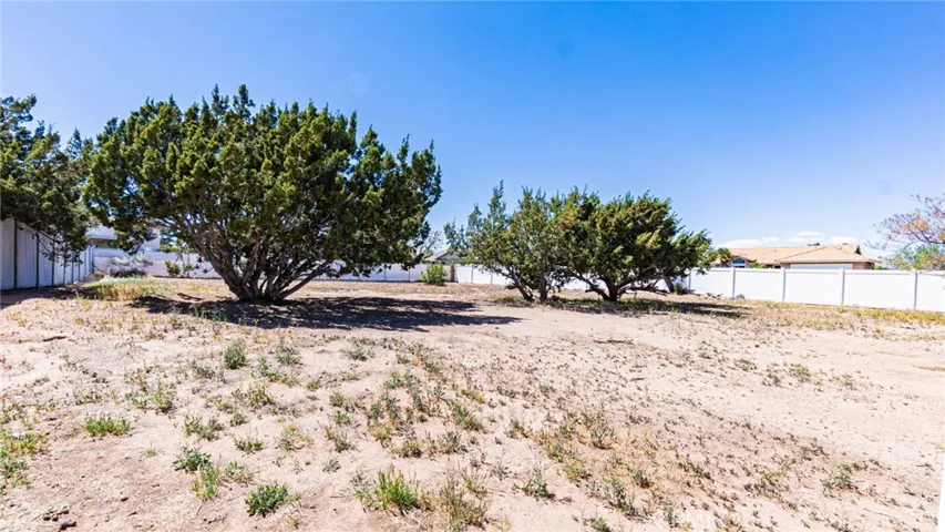 6920 11th, Hesperia, California 92345