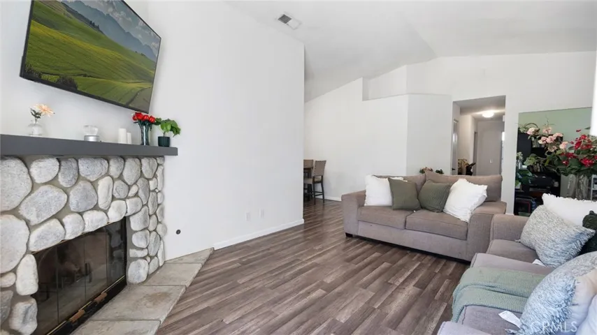 6920 11th, Hesperia, California 92345