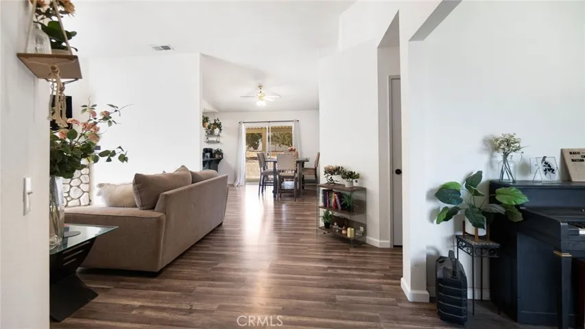 6920 11th, Hesperia, California 92345