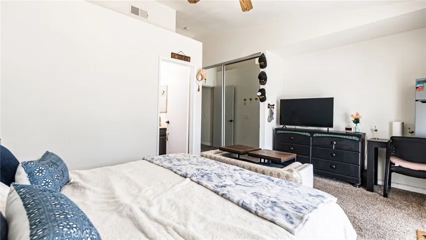 6920 11th, Hesperia, California 92345