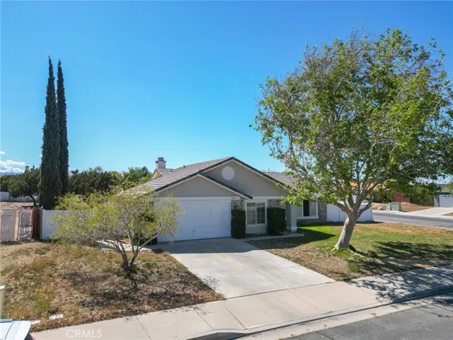 6920 11th, Hesperia, California 92345