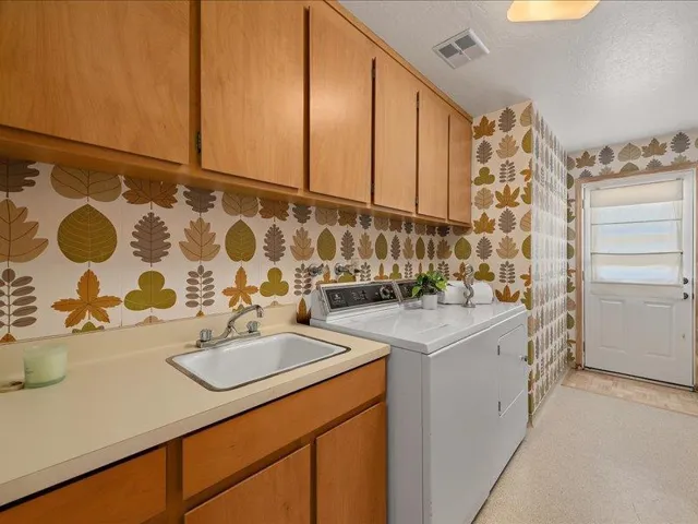 1176 Tournament Drive, Hillsborough, California 94010