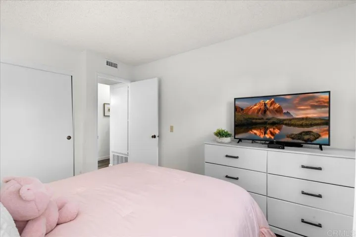 1941 Wellington Lane 1, Vista, California 92081