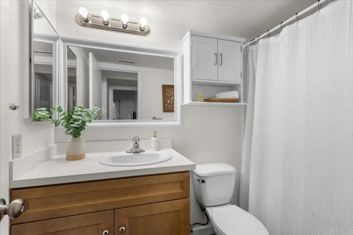 1941 Wellington Lane 1, Vista, California 92081