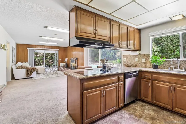 28 Sandalwood Drive, Chula Vista, California 91910
