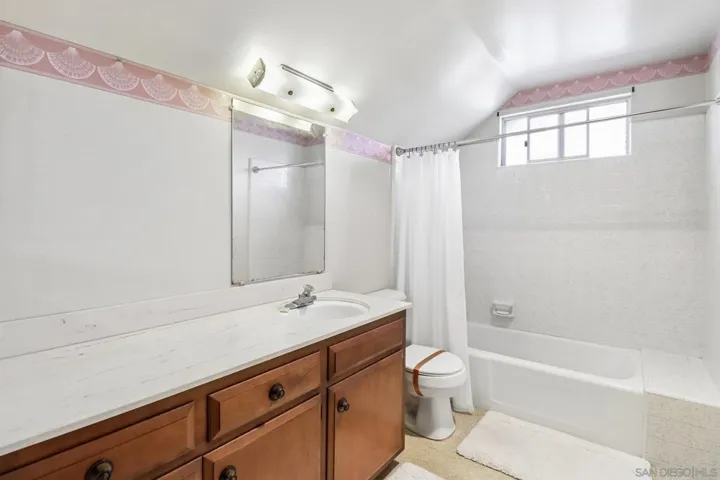 28 Sandalwood Drive, Chula Vista, California 91910