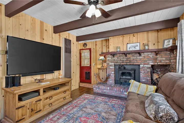 Ceiling fan brings in the cool mountain air and circulates the central A/C