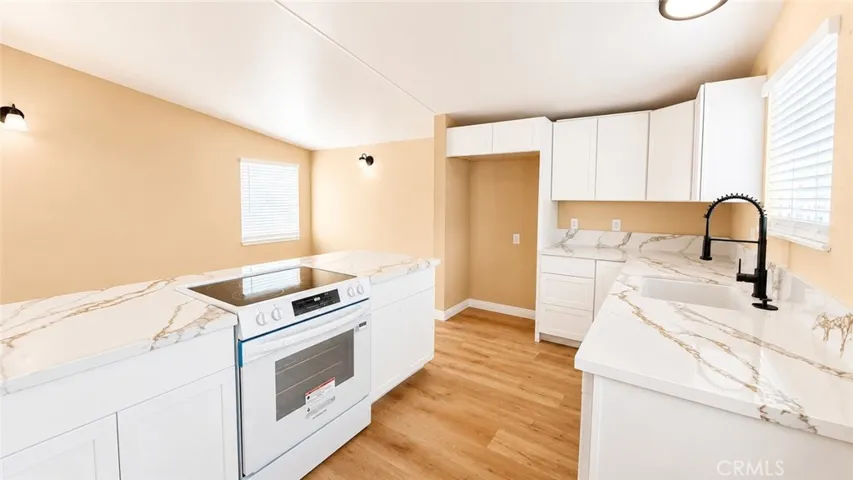 1016 W Avenue H5, Lancaster, California 93534